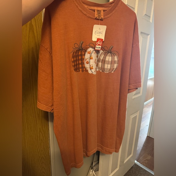Comfort Colors Tops - Comfort Colors Orange Short Sleeve Tee